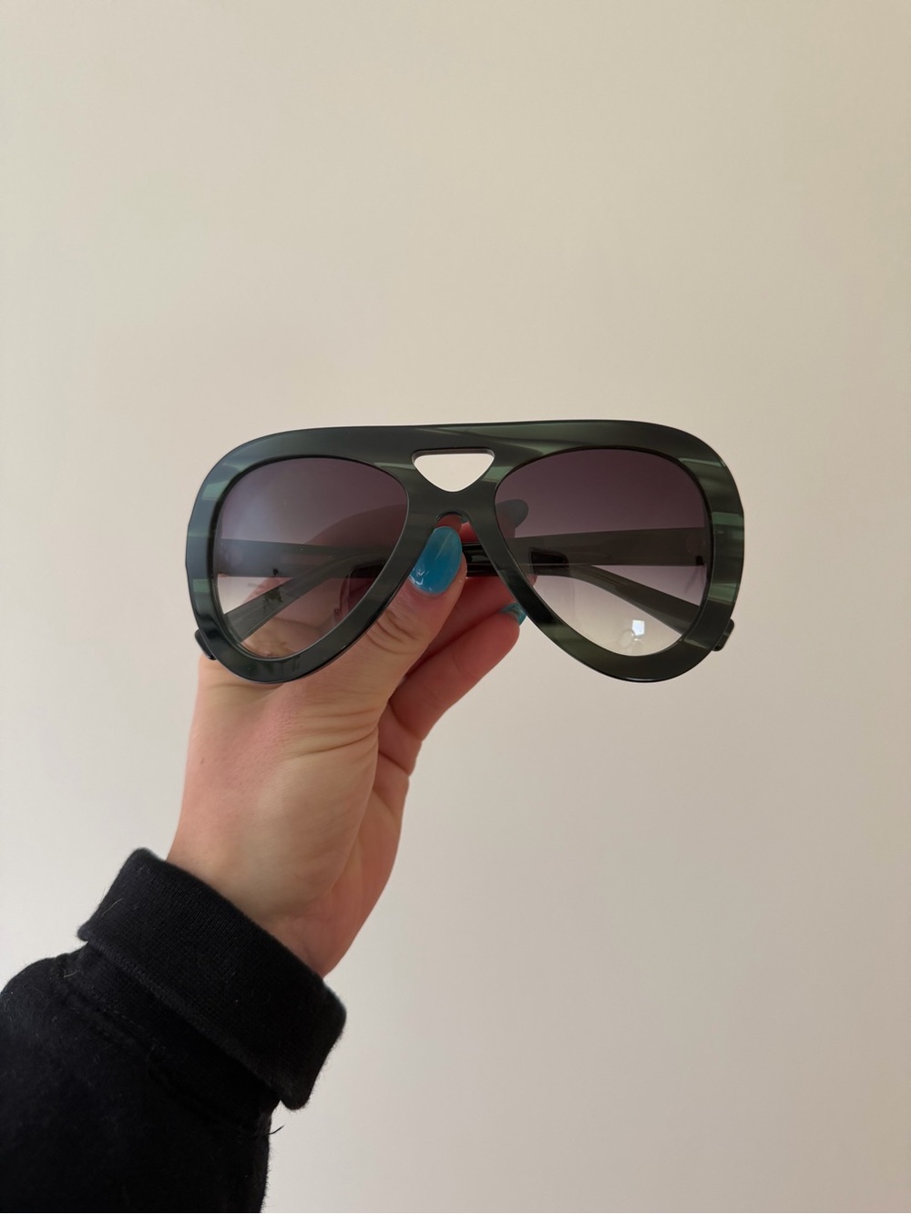 Derek Lam Sunglasses with case box aviator style green Charlotte glasses
